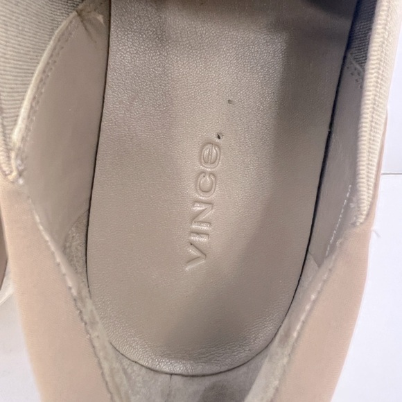 VINCE, LADIES SLIP ON/ WALKING SHOES, TOPE COLOR, FAUX SUADE, SIZE 6.5M - Picture 12 of 16